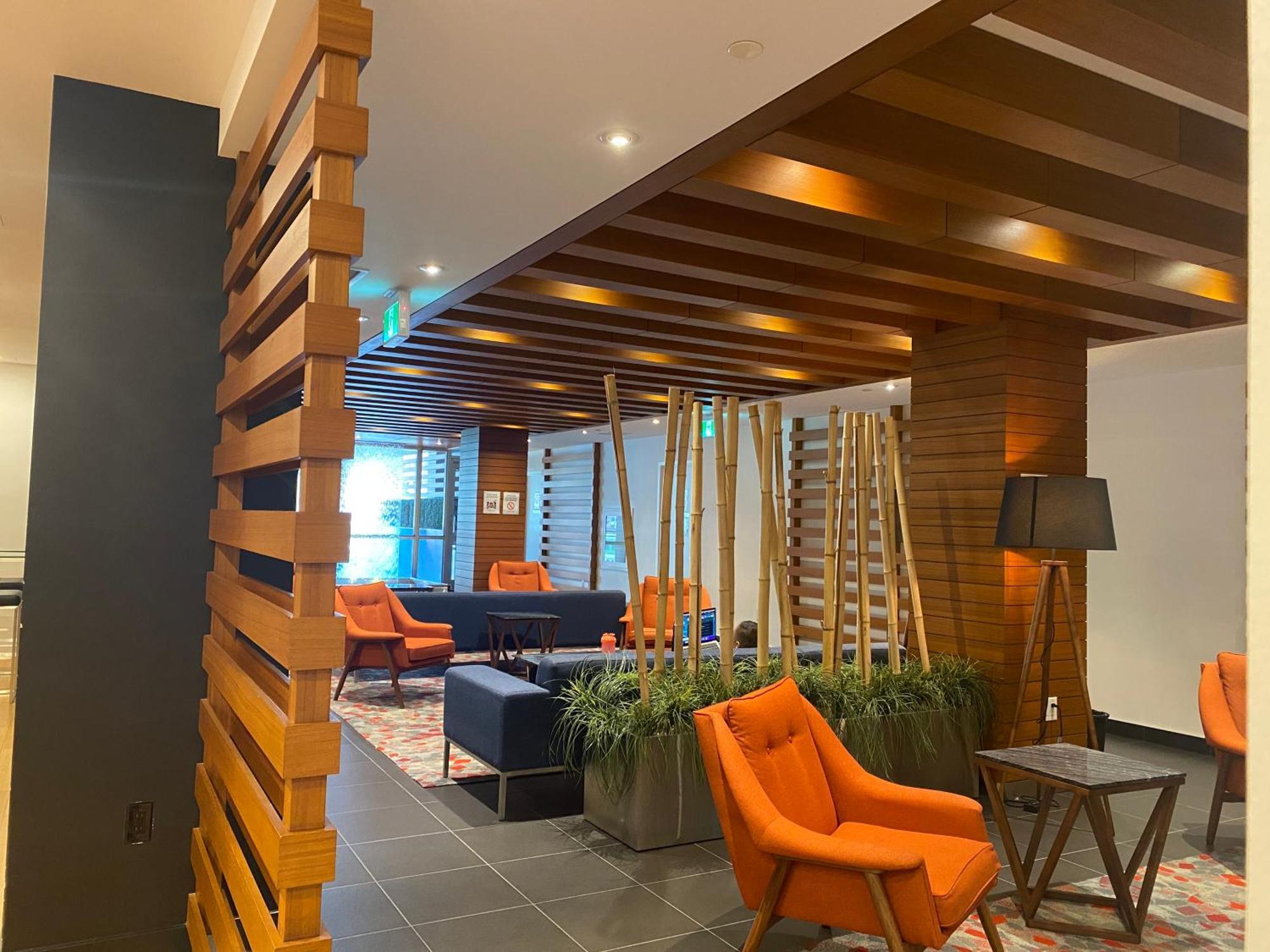 Family Oriented Downtown Toronto 2Bdrm Condo With Parking & Office Space ภายนอก รูปภาพ